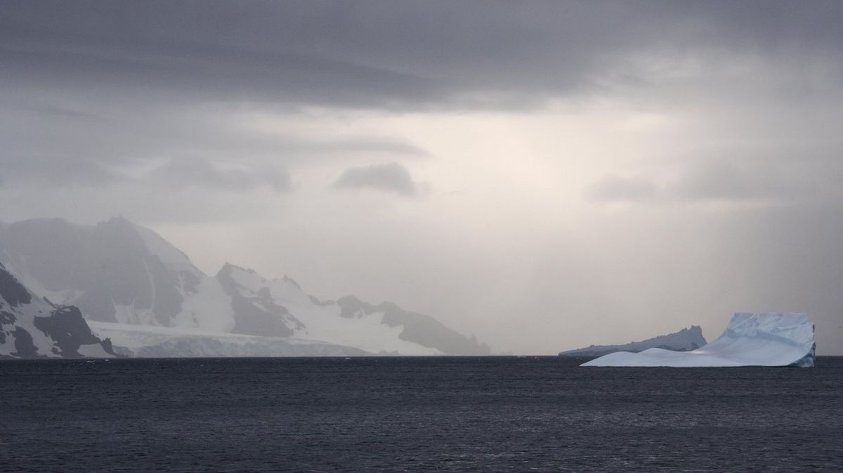 Za poslední tři měsíce zaznamenala Antarktida 30 000 otřesů